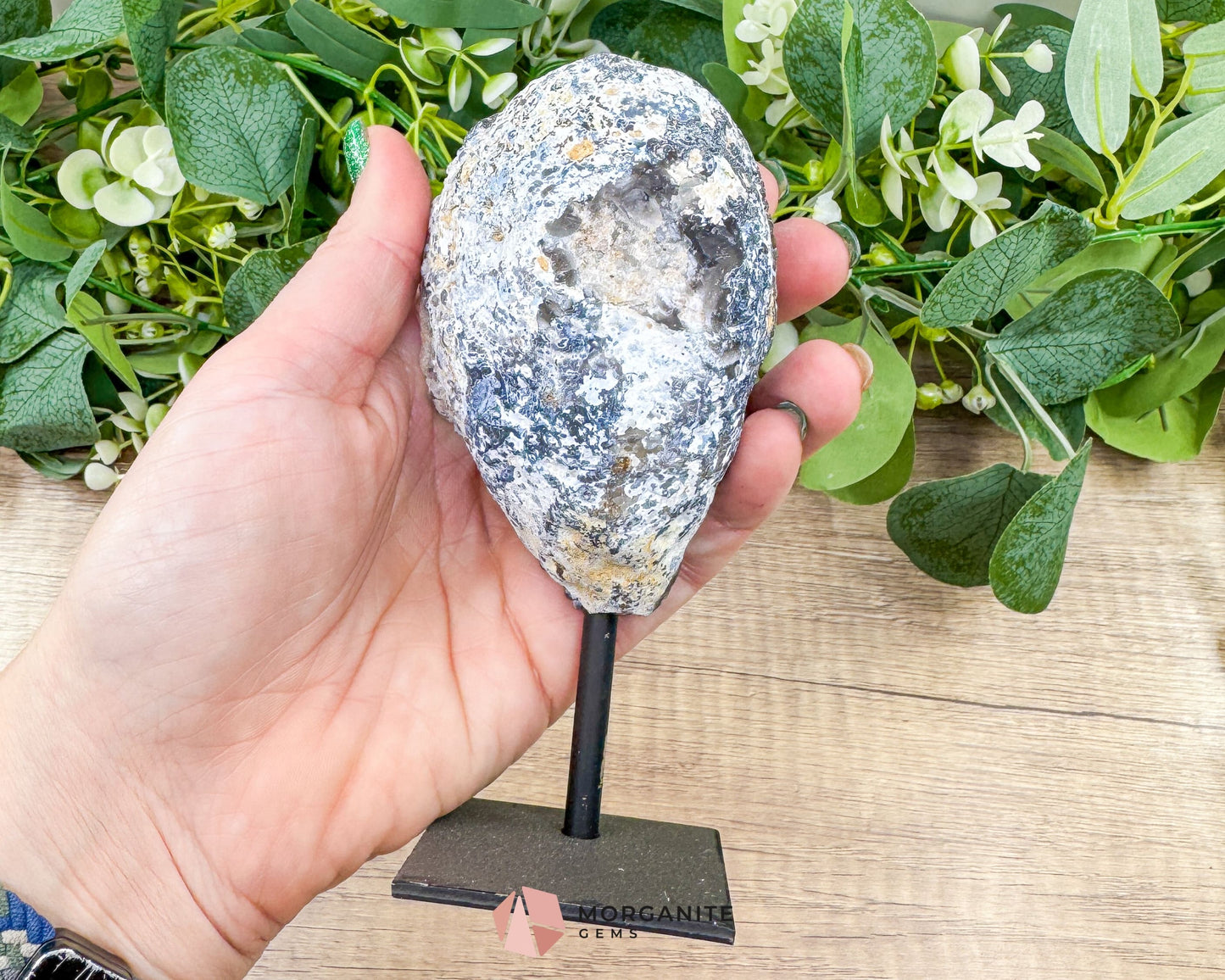 Polished Geode Slice on Metal Stand No 3 – 5.3’’ Tall Display Specimen for Grounding Balance & Home Decor