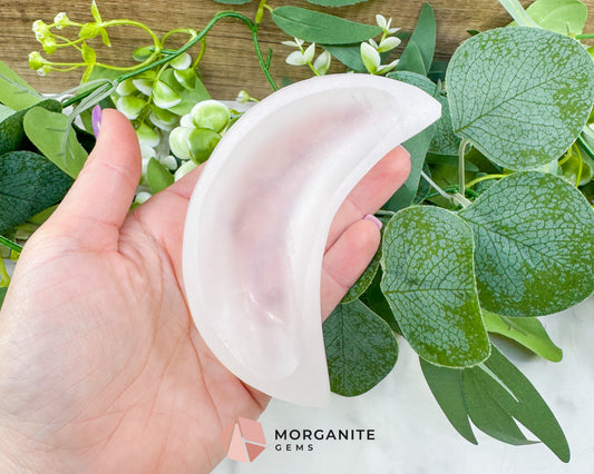 Polished Selenite Crescent Moon Bowl – 4" Satin Spar Charging Dish for Crystal Cleansing & Altar Decor