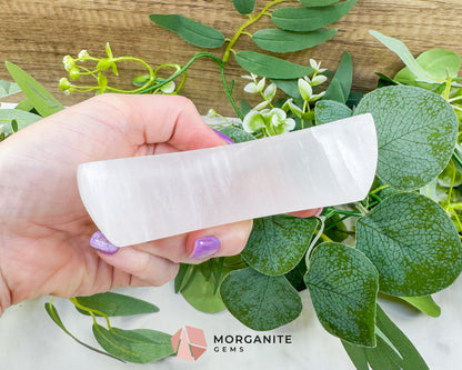 Polished Selenite Crescent Moon Bowl – 4" Satin Spar Charging Dish for Crystal Cleansing & Altar Decor