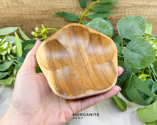 Handcrafted Wood Flower Display Bowl – 5" Scalloped Petal Dish for Crystals, Jewelry, & Boho Altar Decor