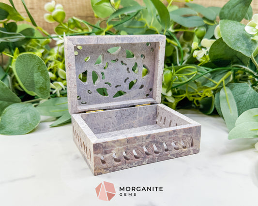 Hand-Carved Soapstone Jewelry Box – 4" Hinged Lattice Keepsake Chest – Natural Stone Trinket Box for Crystals, Jewelry, & Altar Supplies