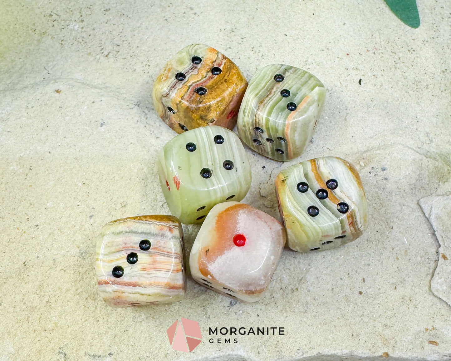 Banded Onyx Crystal Dice (3/4’’) - Focus Clarity & Protection for Gamers - Metaphysical Crystals