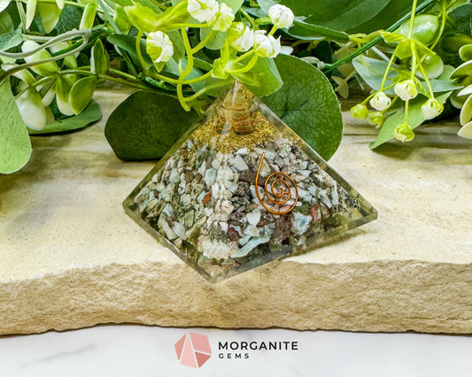 Chrysoprase Orgonite Pyramid with Clear Quartz Point – Heart‑Healing & Energy‑Balancing Crystal Pyramid - Metaphysical