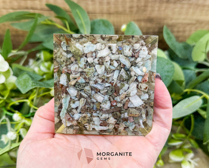 Chrysoprase Orgonite Pyramid with Clear Quartz Point – Heart‑Healing & Energy‑Balancing Crystal Pyramid - Metaphysical