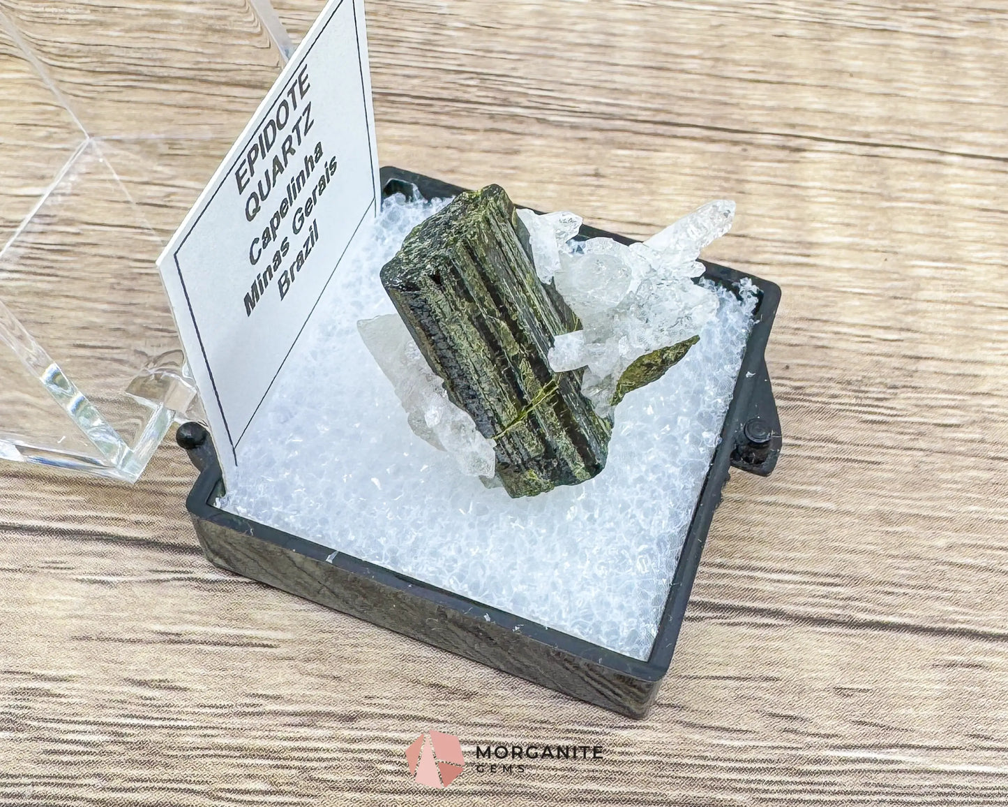 Epidote Crystal with Quartz – Natural Specimen in Clear Display Case 2g (29×29×13 mm) – Capelinha Minas Gerais Brazil