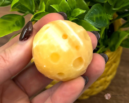 Full Moon Crystal Carving-Morganite Gems