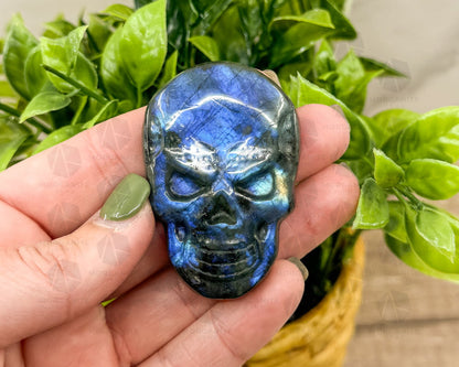 High-Quality Labradorite Skull Carving – Handcrafted Crystal Art-Morganite Gems