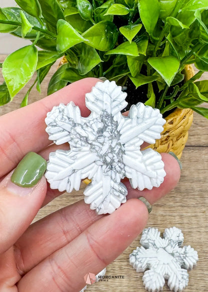 Howlite Snowflake Carving – Elegant Handcrafted Winter Decor-Morganite Gems