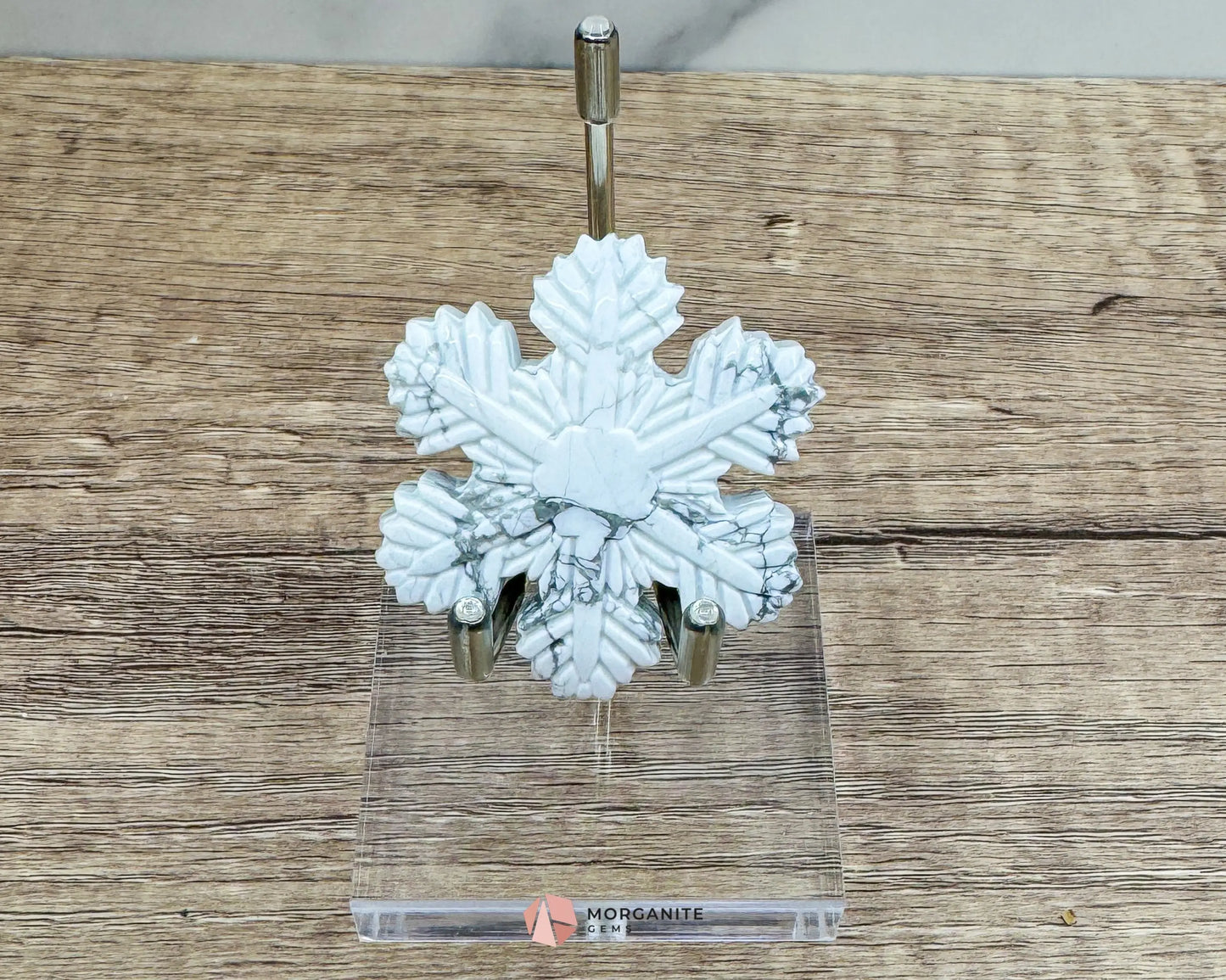 Howlite Snowflake Carving – Elegant Handcrafted Winter Decor-Morganite Gems