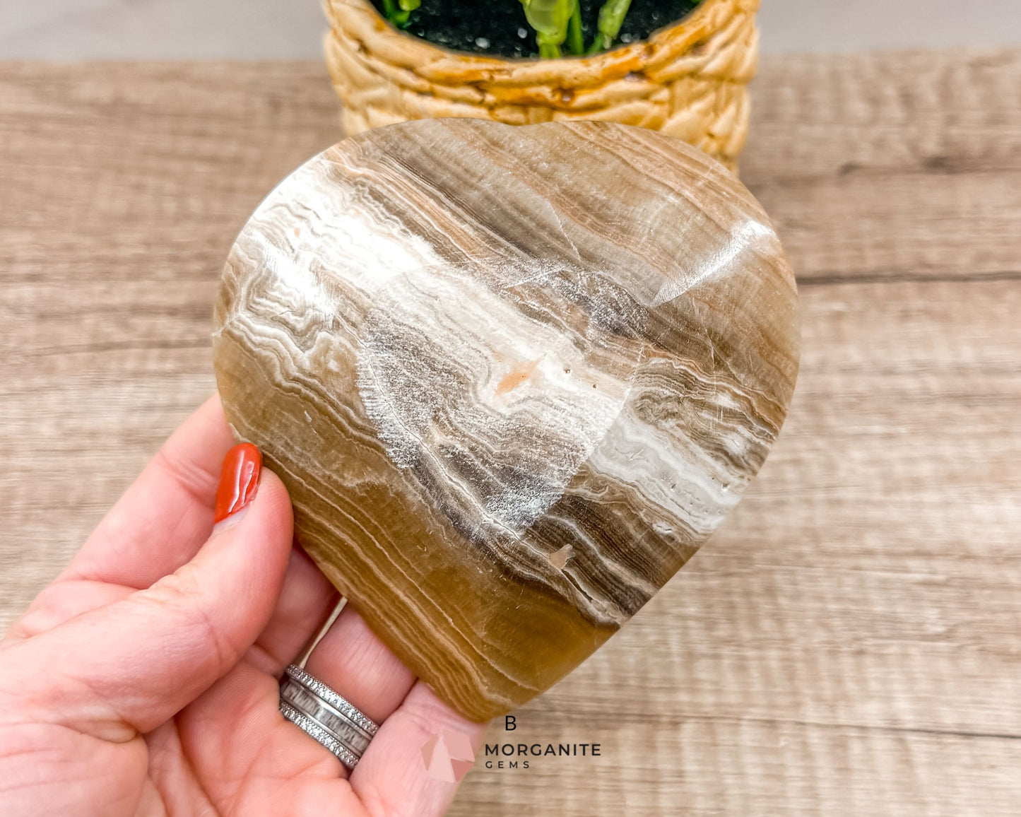 Onyx Heart Dish – Natural Stone Heart-Shaped Bowl for Jewelry, Crystals & Decor-Morganite Gems