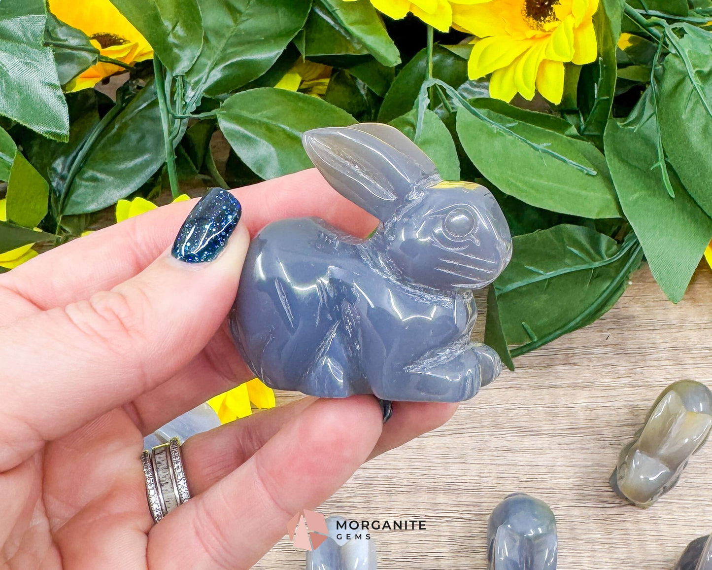 Polished Agate Rabbit Carving – Elegant Handcrafted Decor-Morganite Gems