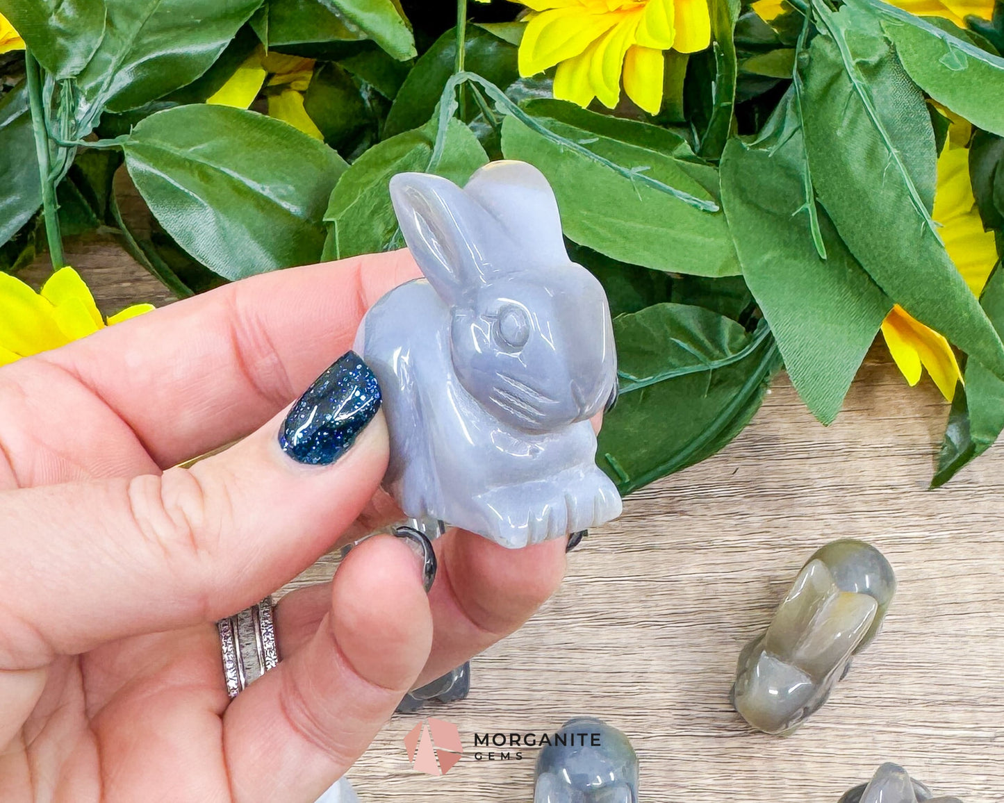 Polished Agate Rabbit Carving – Elegant Handcrafted Decor-Morganite Gems