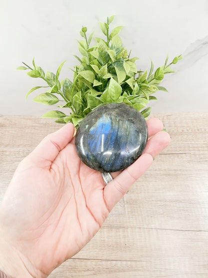 Labradorite Extra Large Palm Stone – A Gem of Mystical Beauty