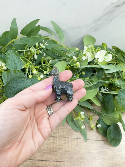 Onyx Llama Carving (2”) – Hand-Carved Symbol of Strength, Endurance & Stability