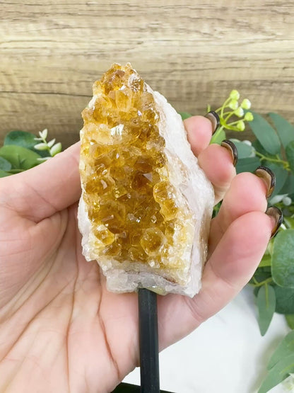 Raw Citrine on Metal Stand – Natural Healing Crystal for Abundance, Positivity & Energy
