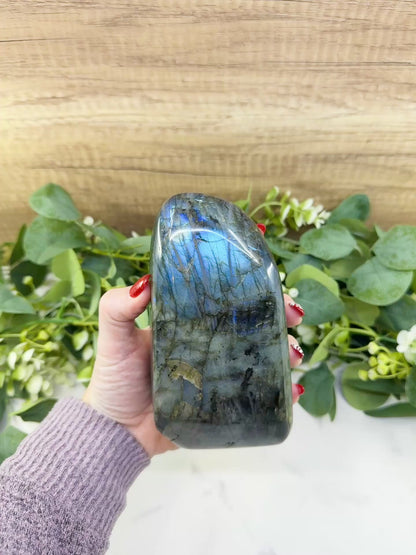 Midnight Electric Labradorite Freeform No. 7 | High‑Flash Crystal for Transformation & Spiritual Awakening