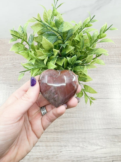 Red Agate Heart – Grounding and Protective Crystal for Emotional Strength and Balance