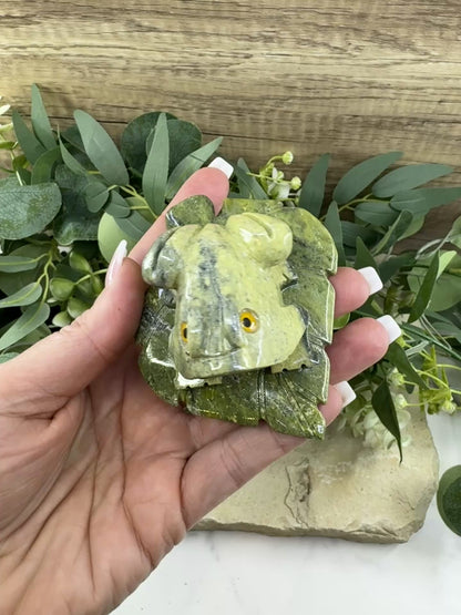 Serpentine Frog on Lily Pad – Hand-Carved Crystal Animal Figurine (Choose A or B, 2")