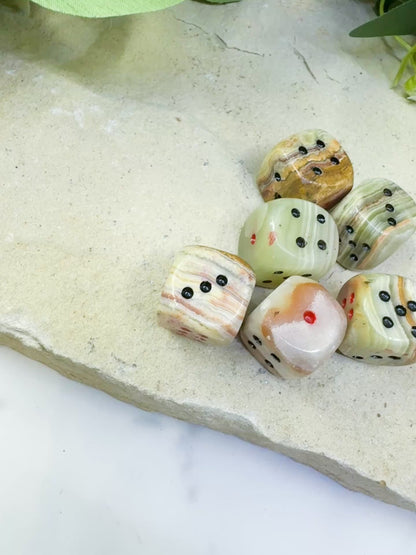 Banded Onyx Crystal Dice (3/4") - Focus, Clarity & Protection for Gamers