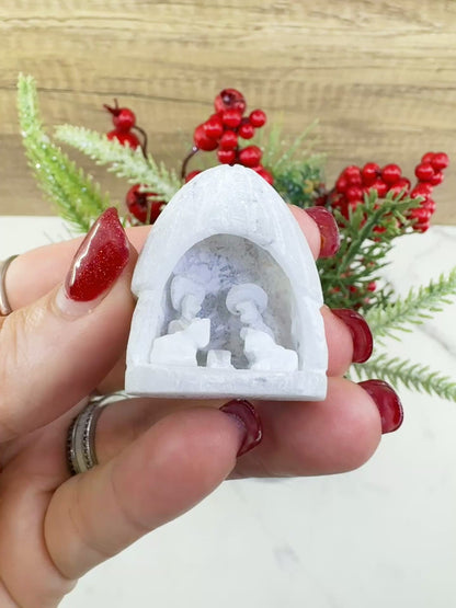 Alabaster Nativity Scene Egg – Hand-Carved Mini Holy Family Figurine from Peru