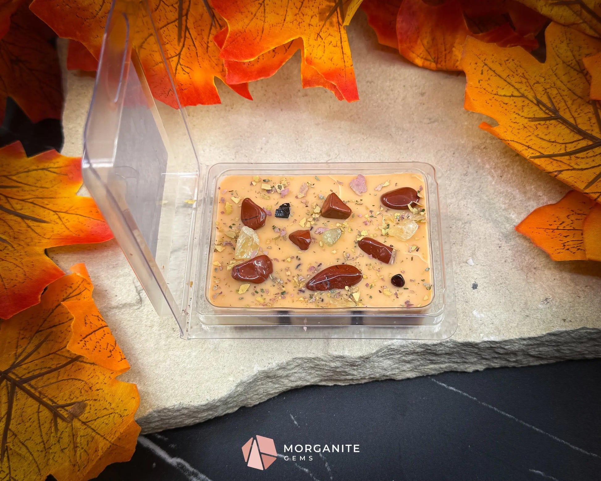 Fallen Leaves Wax Melts – Autumn Scented Melts with Crystals & Leaves | Cinnamon Apple Berry | Fall Wax Warmer Melts