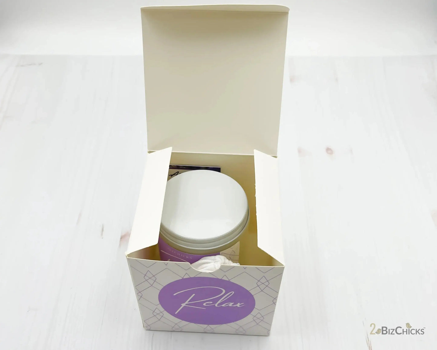 Relax Scented Candle with Crystal-Morganite Gems