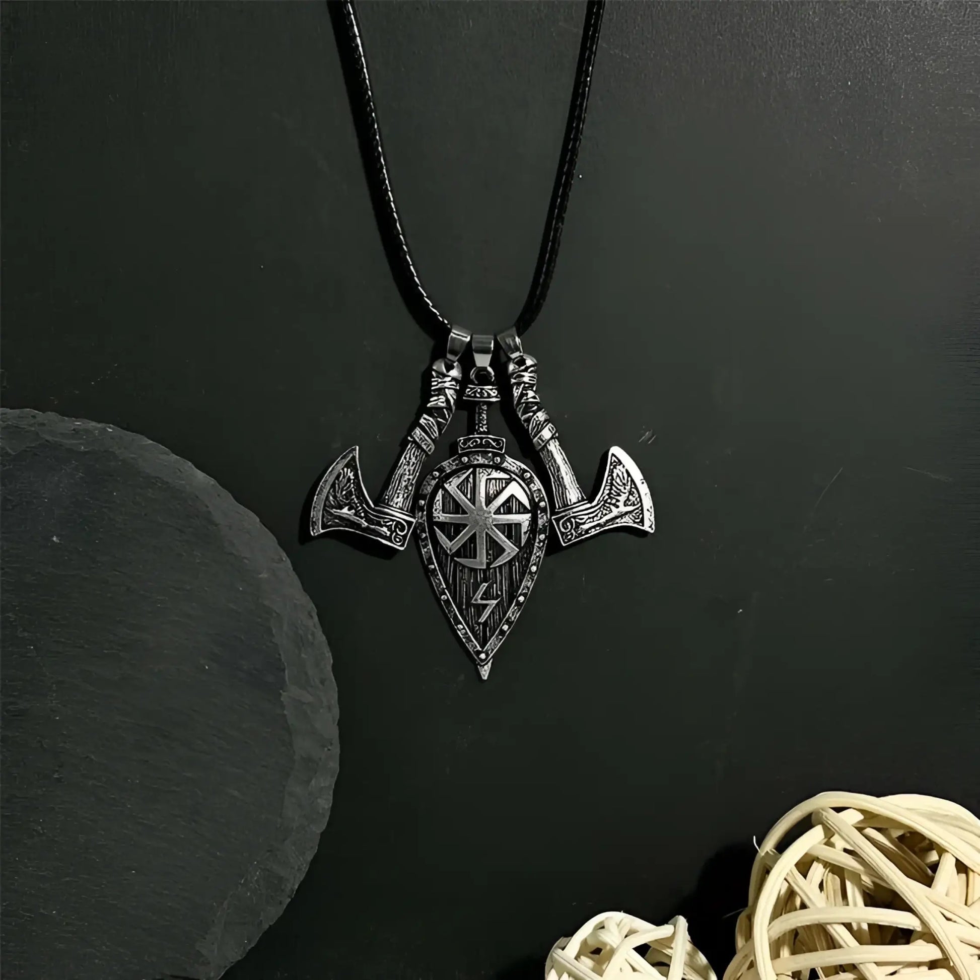 Viking Double Axe Leaf Pendant Men’s Necklace - Silver
