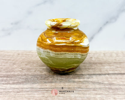 Small Onyx Vase – Handcrafted Elegance in Natural Stone-Morganite Gems