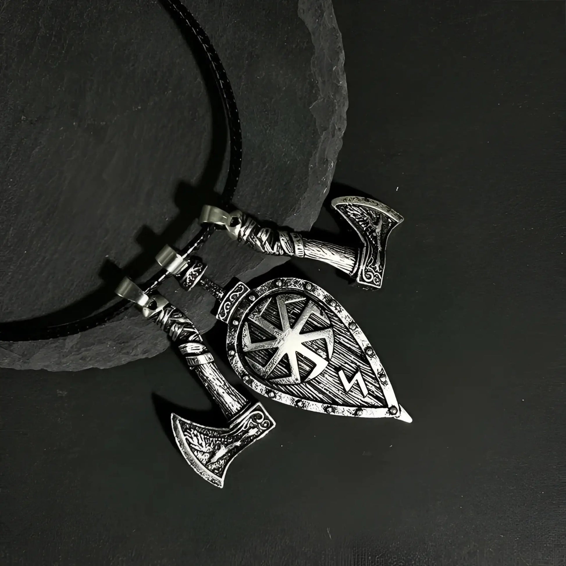 Viking Double Axe Leaf Pendant Men’s Necklace - Silver