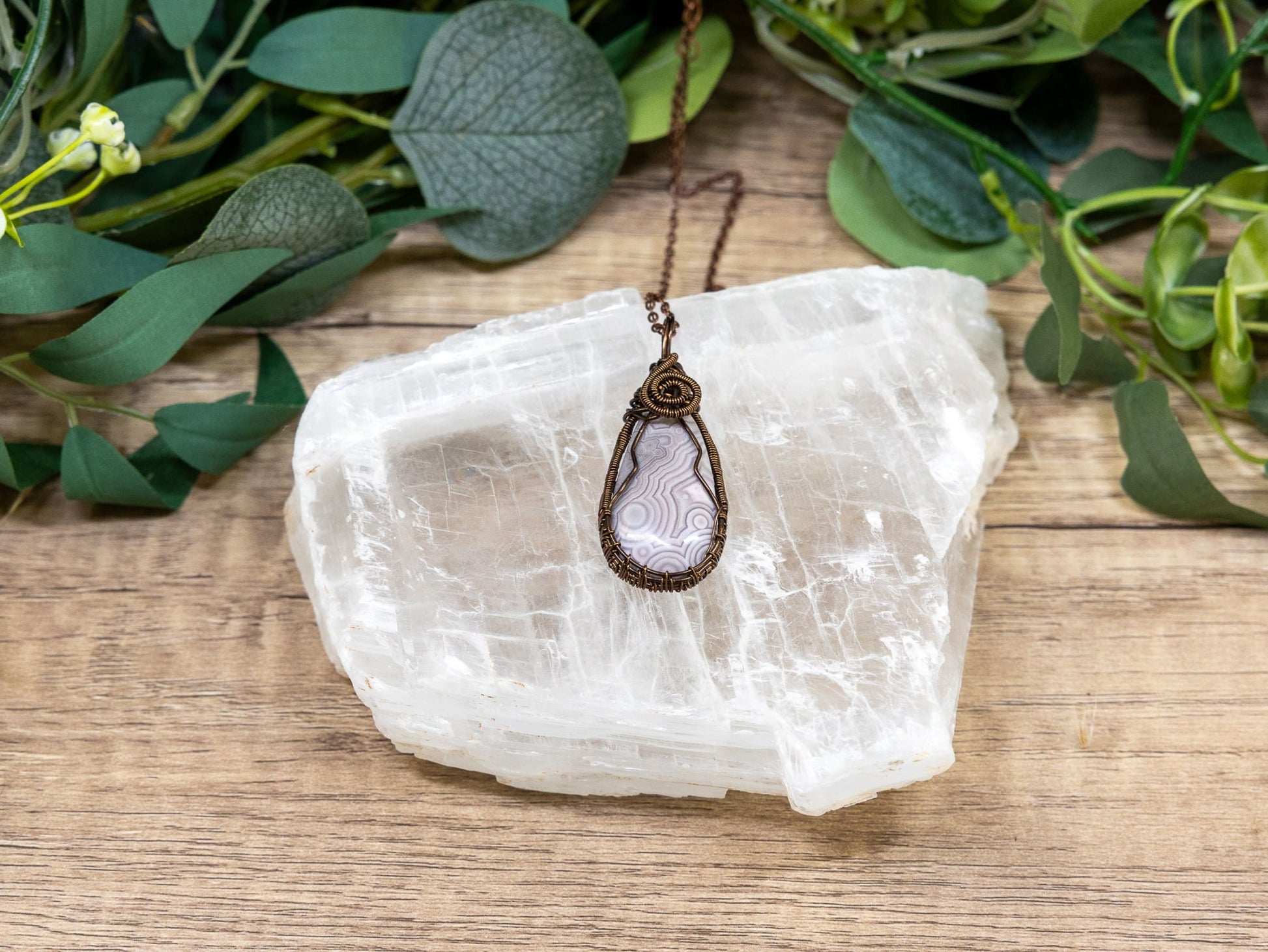 Wire-Wrapped Agate with Gray and White Patterns and Bronze Necklace