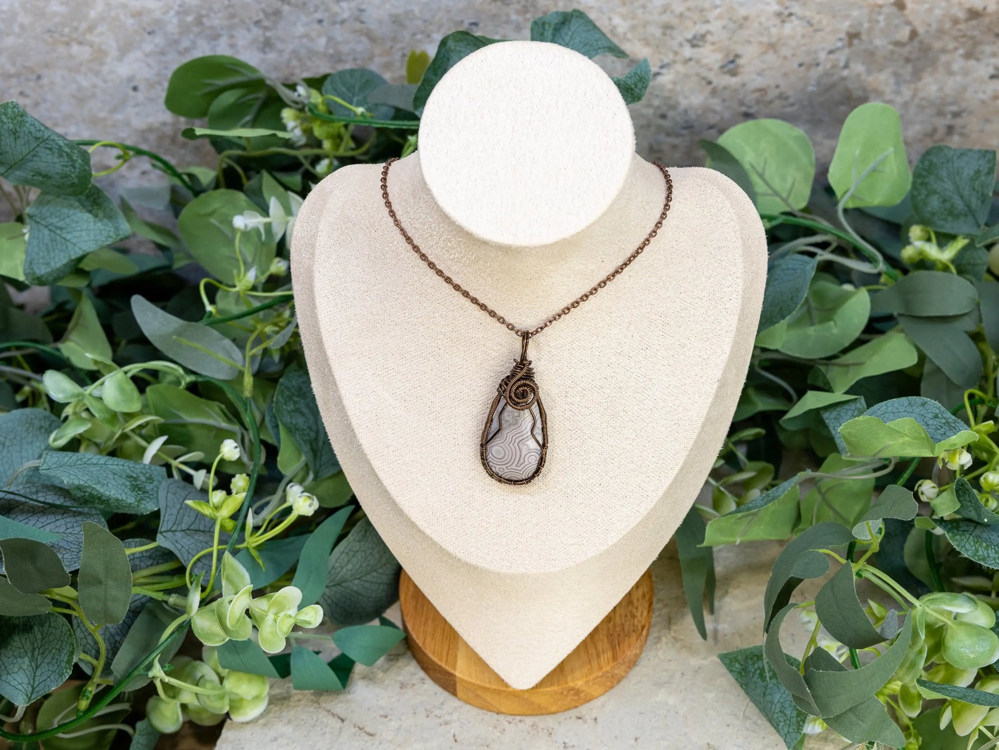 Wire-Wrapped Agate with Gray and White Patterns and Bronze Necklace